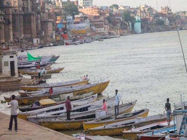Varanasi News: नाव हादसे के बाद प्रशासन सख्त, गंगा घाट पर लगी धारा 144