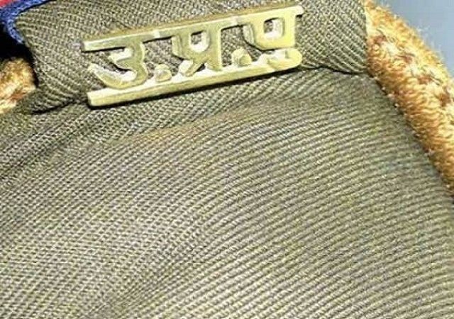 Prayagraj: पुलिस के डर से गैंग्स्टर हुआ फरार, 1.61 करोड़ की संपत्ति जब्त
