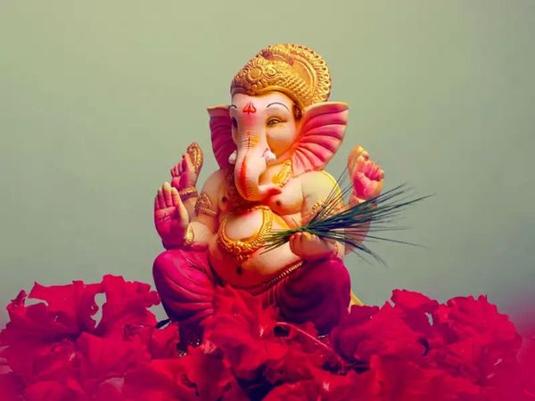 Recognition of offering Ganpati ji to Durva, क्यों हैं गणपति जी को दूर्वा चढ़ाने की परंपरा 