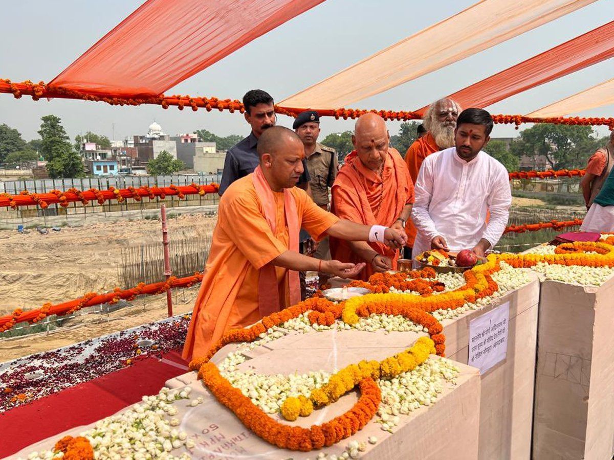 UP CM Yogi Adityanath Lays Foundation Stone Of Ayodhya Temple's ...