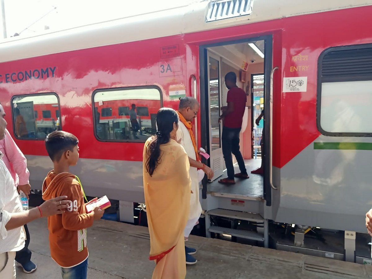 दिल्ली से पटना के लिए चली गति शक्ति एक्सप्रेस, ये है शेड्यूल