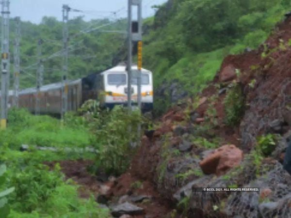 Indian Railway and Ghat Section: इंडियन रेलवे और घाट सेक्शन..जाने सबकुछ