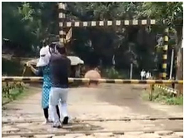 Auto driver gave new life to the girl who was going to commit suicide under the train, watch video