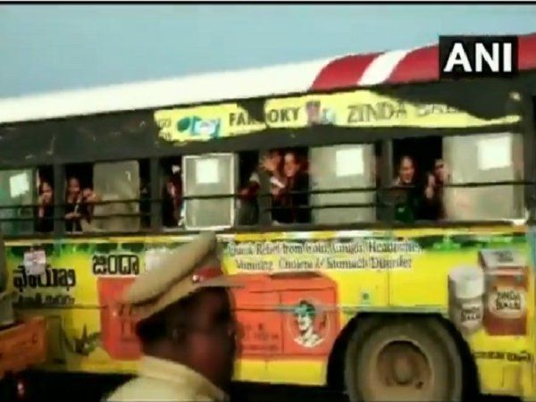 girls reaction on accused encounter