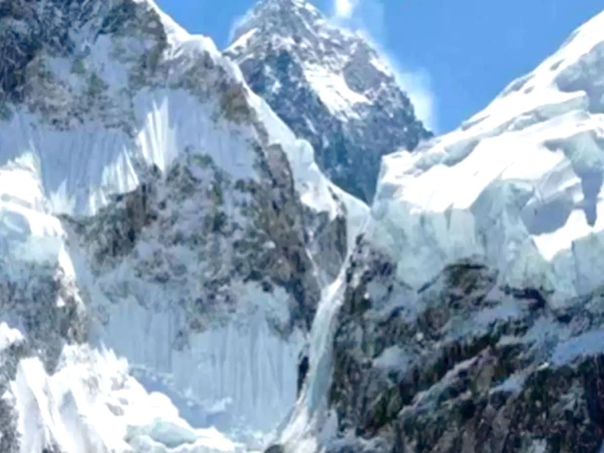Glacier: जोशीमठ में मलारी और सुमना के बीच ग्लेशियर टूटा, टीमें मौके पर पहुंचने की कोशिश में जुटीं