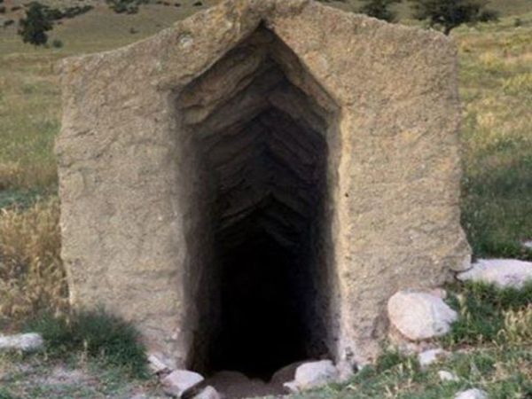 Google Maps user sparks mystery after uploading image of mysterious doorway