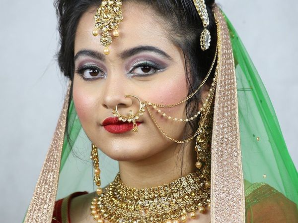 Silver rate to reach 90000 rupees per kg in festive season, gold price will be 60,000 per 10 gram: experts 