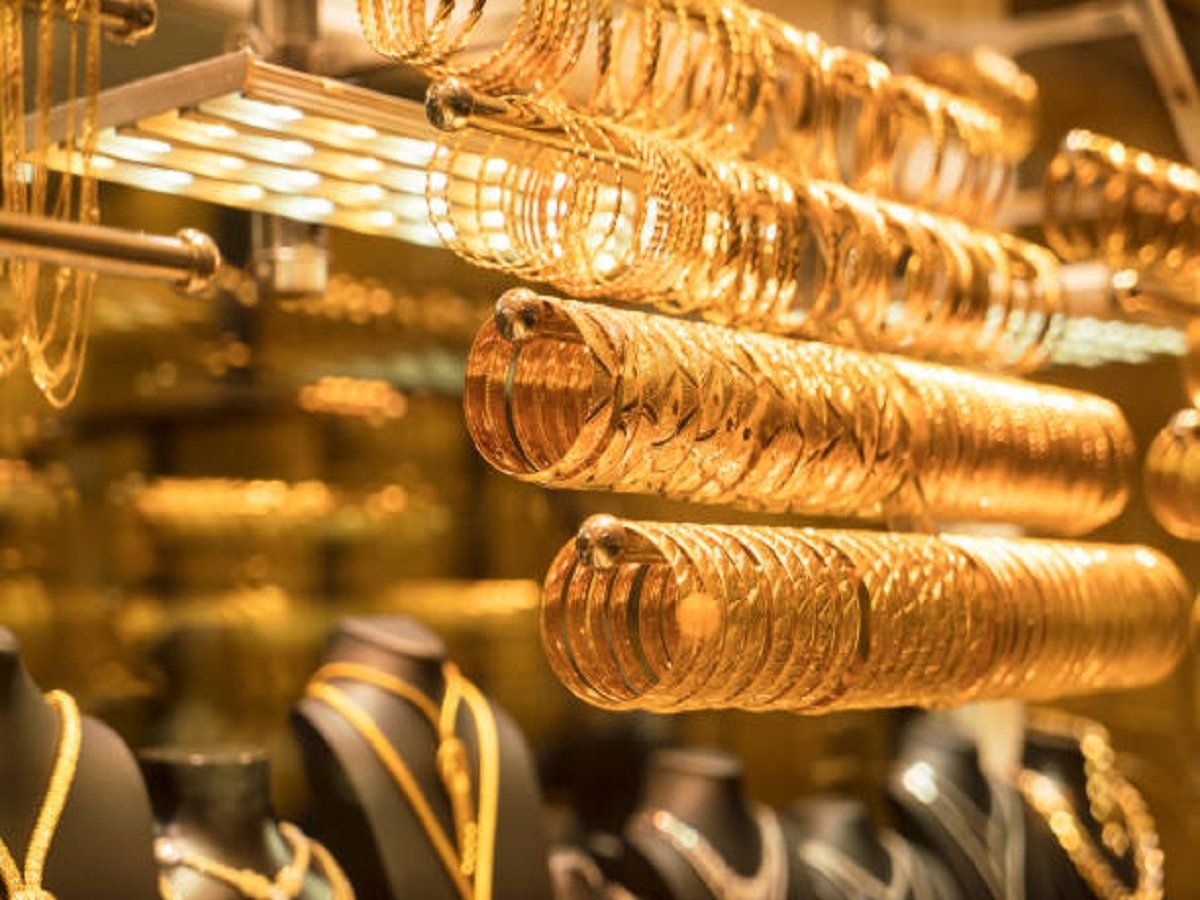 Gold-Silver Rate Today, 27 April 2022: सस्ता हो गया है सोना-चांदी, जल्द करें खरीदारी
