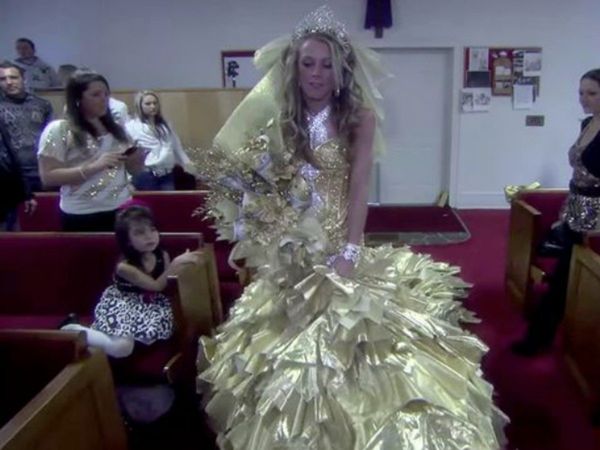 OMG Bride Wear 24 carat gold Wedding dress Photo Goes Viral