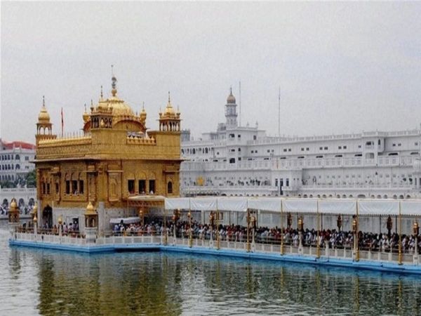 Amritsar, Punjab, Guru Granth Sahib, golden temple