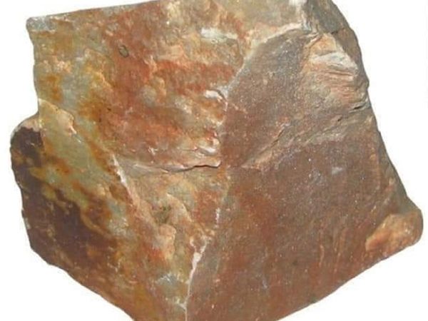 मथुरा का 'गोवर्धन शिला' बिक रहा! ऑनलाइन विज्ञापन से भड़का लोगों का गुस्‍सा, पुलिस भी हैरान