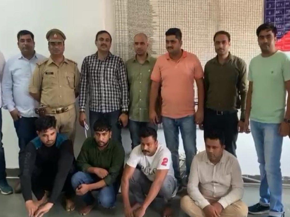 Greater Noida Crime: ग्रेटर नोएडा पुलिस ने किया ठगों के गैंग का भंडाफोड़, ATM कार्ड से ऐसे कर देते थे लाखों की ठगी