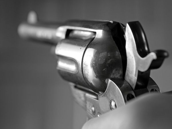 Mumbai man firing on wife and father in law also shot himself 