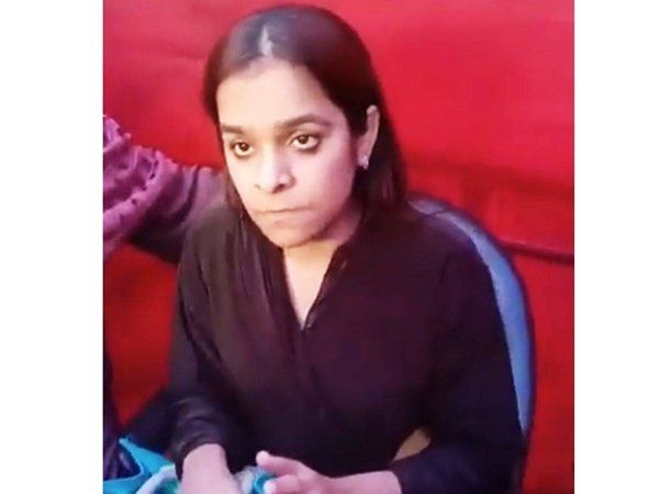 Gunja Kapoor was making videos wearing a burqa in Shaheen Bagh  know more about her 