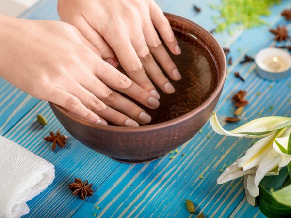 Home Remedies for Cracked Hands, Cracked Hand Treatment at home, home remedies for cracked hands skin, how to get rid of dead skin on hands, how to get rid of Cracked hands, how to get rid of Cracked hands naturally, quick home remedies for cracked hands,