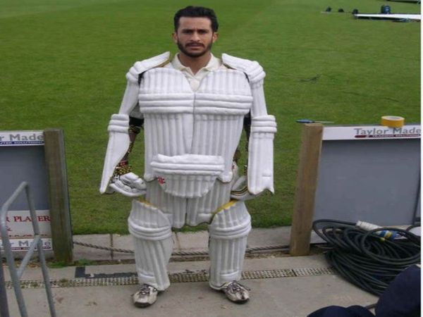 PAK vs AUS, Hasan Ali dropped catch Memes and Video: 