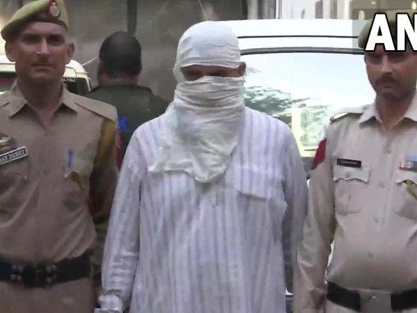 Delhi Police apprehendes hawala agent for funding terror outfits LeT Al Badr