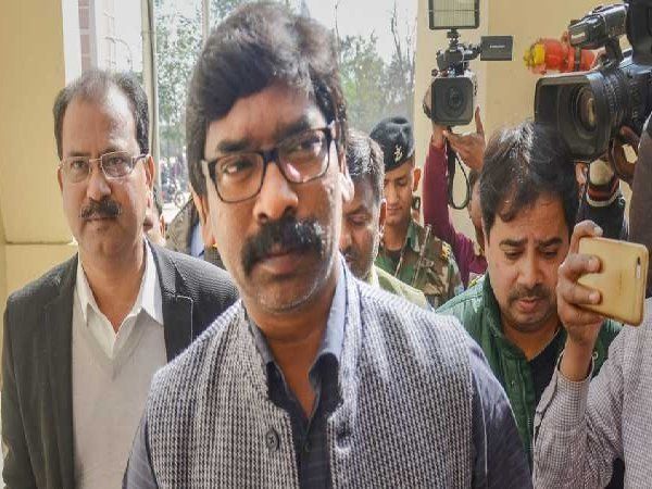 हेमंत सोरेन के बारे में यहां सब कुछ जानें