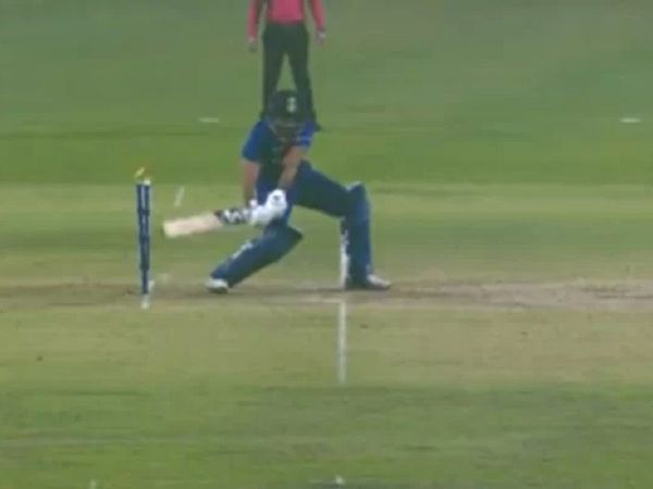 harshal patel dismissed hitwicket