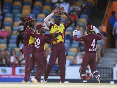 jason holder took 4 wickets against england jason holder took 4 wickets against england