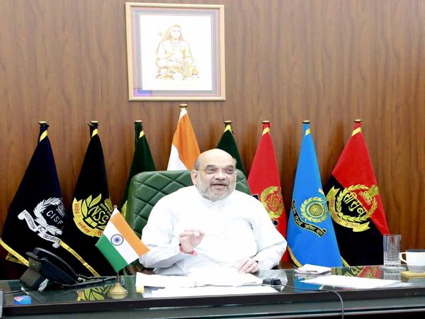 BJP will retain power in Gujarat with two thirds majority those who sell dreams will not win says Amit Shah