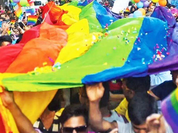 आज का इतिहास, 22 दिसंबर:अमेरिका में समलैंगिकों को सेना में भर्ती का कानूनी अधिकार मिला