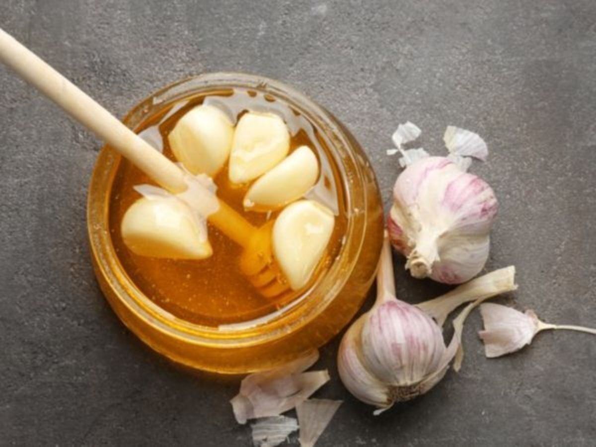 Weight Loss Tips: पेट की चर्बी से हैं परेशान तो शहद के साथ करें इस चीजों का सेवन, तुरंत दिखेगा असर