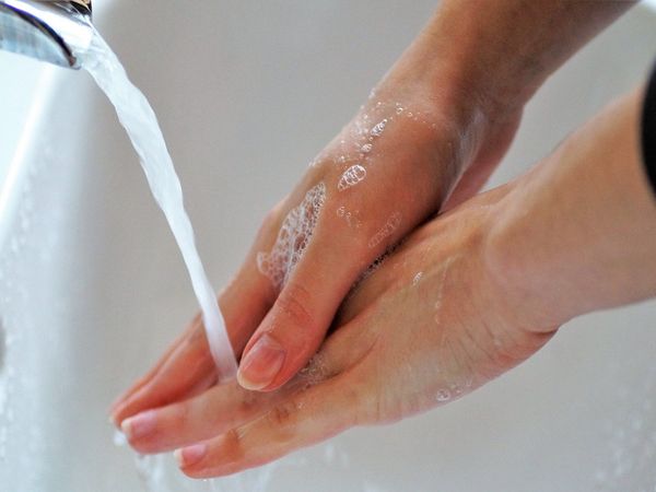 how to get rid of hands getting dry after washing