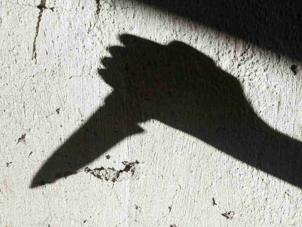 Karnataka man slits wife throat after withdrawing divorce petition 