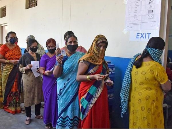 हैदराबाद निकाय चुनाव : धुआंधार प्रचार अभियान के बावजूद सिर्फ 46.55 प्रतिशत मतदान, अब नतीजों पर टिकी नजर