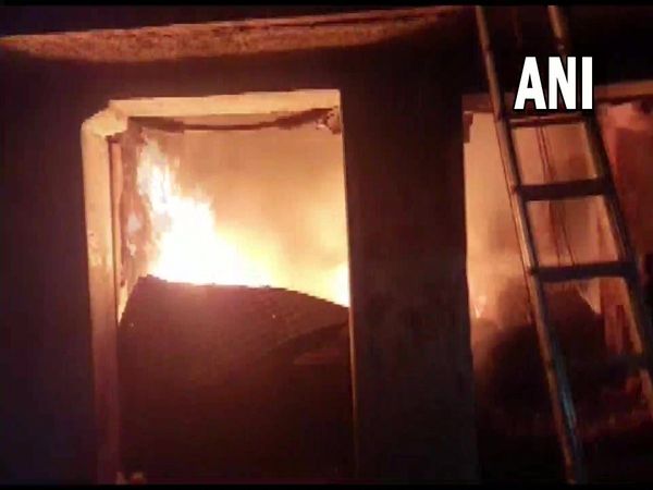 Fire in Hyderabad, scrap godown, fire brigade