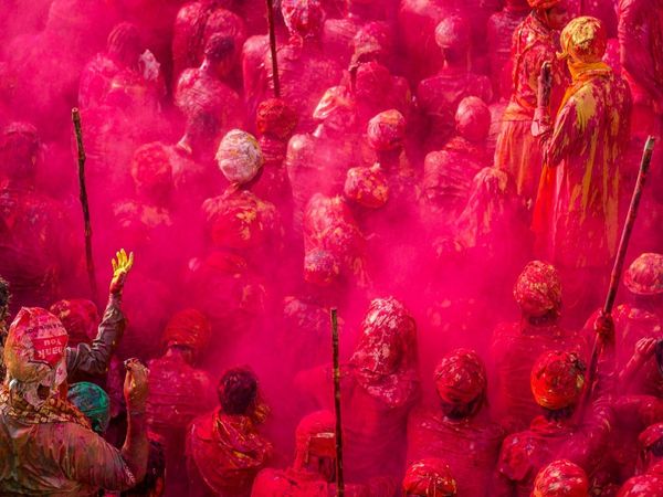 Holi 2022 No one has played Holi in Kharhari Village Chhattisgarh for 150 years here is reason