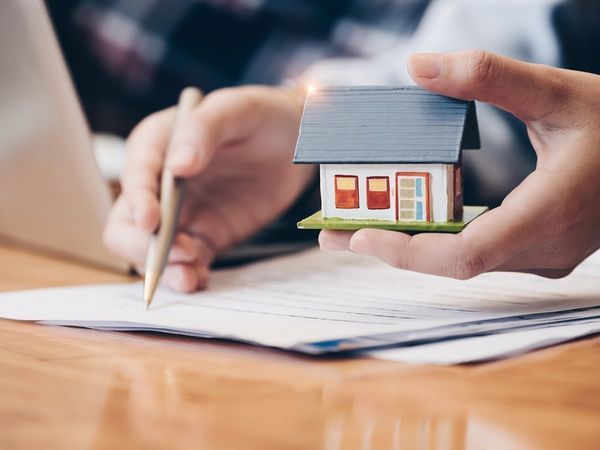 Is it right time for home loan refinance? Lakhs rupees can be saved