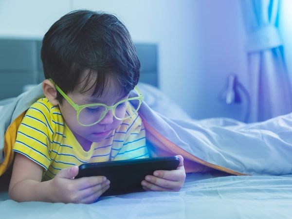 7-year-old child spent 1.33 lakh rupees on games in iPhone, father had to sell car to pay the bill