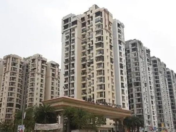 Suspected gas leak created panic among people in Noida, DM sought report from IGL