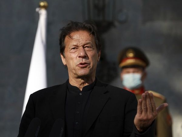पाकिस्‍तान के प्रधानमंत्री इमरान खान