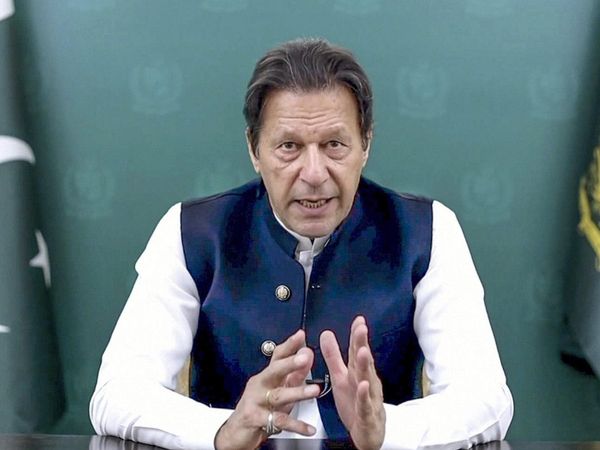 पाकिस्‍तान के प्रधानमंत्री इमरान खान