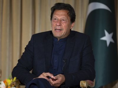 कश्मीर में सियासी हलचल से PAK में बेचैनी, परमाणु हथियार को लेकर अब इमरान खान ने दी 'गीदड़भभकी' कश्मीर में सियासी हलचल से PAK में बेचैनी, परमाणु हथियार को लेकर अब इमरान खान ने दी 'गीदड़भभकी'