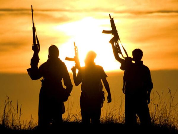 JK Police ने घाटी में सक्रिय 10 टॉप आतंकियों की लिस्ट की जारी, Lashkar-Jaish के कमांडर शामिल !