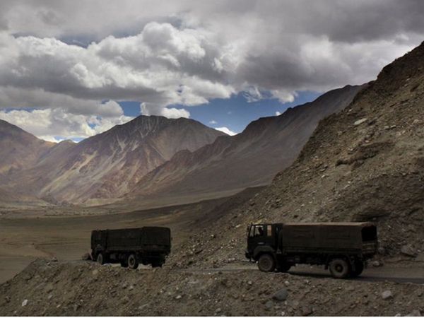 अब पूर्वी लद्दाख के देमचॉक में दिखा PLA का टेंट