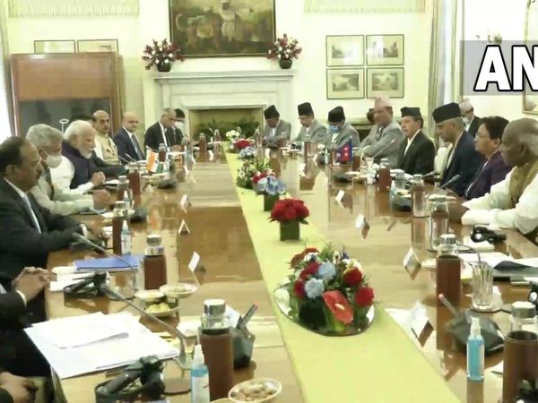 भारत-नेपाल संबंध सुधारने की कवायद! PM मोदी से मिले नेपाल के प्रधानमंत्री, हैदराबाद हाउस में अहम वार्ता