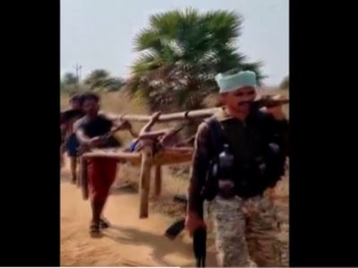 Jawan Carry Pregnant Woman on cot heart winning video goes viral Jawan Carry Pregnant Woman on cot heart winning video goes viral
