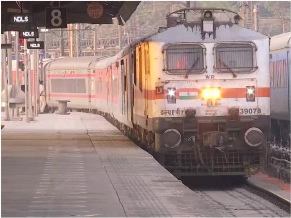 Route change of Lucknow trains