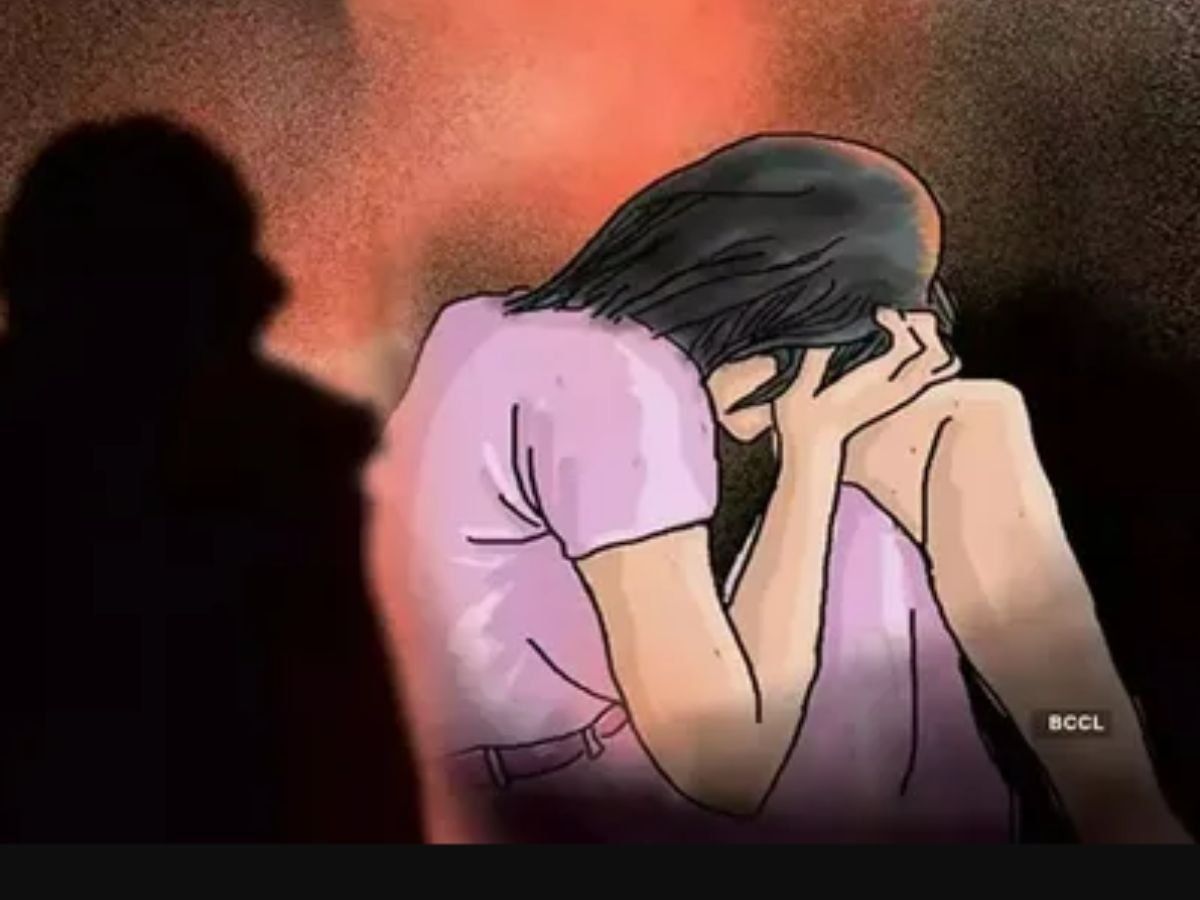 क्रूरता की हदें पार: नींद में बेड गीला कर देती थी बच्ची, जलती चीज से दाग दिया प्राइवेट पार्ट!