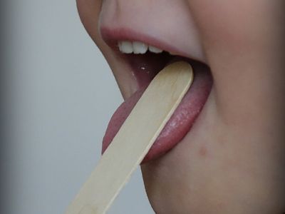 COVID tongue: कोरोना के इस नए लक्षण के बारे में कितना जानते हैं आप? हर 5 में से 1 मरीज में पाया गया ये लक्षण COVID tongue: कोरोना के इस नए लक्षण के बारे में कितना जानते हैं आप? हर 5 में से 1 मरीज में पाया गया ये लक्षण
