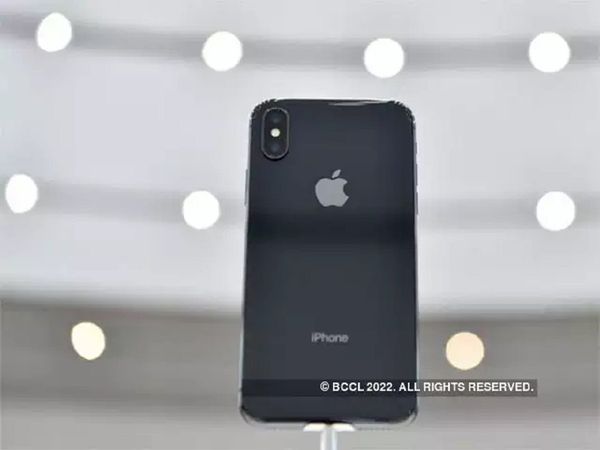 iPhone 14 Dynamic Island feature