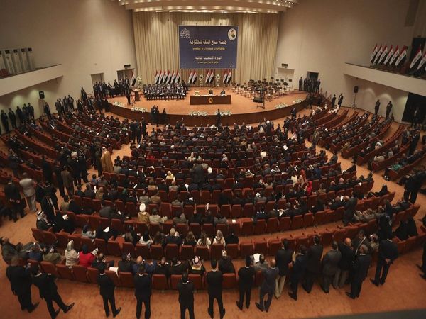Protesters, Iraqi Parliament