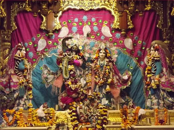Krishna Janmashtami 2022 ISKCON Temple Vrindavan Live Darshan & Aarti