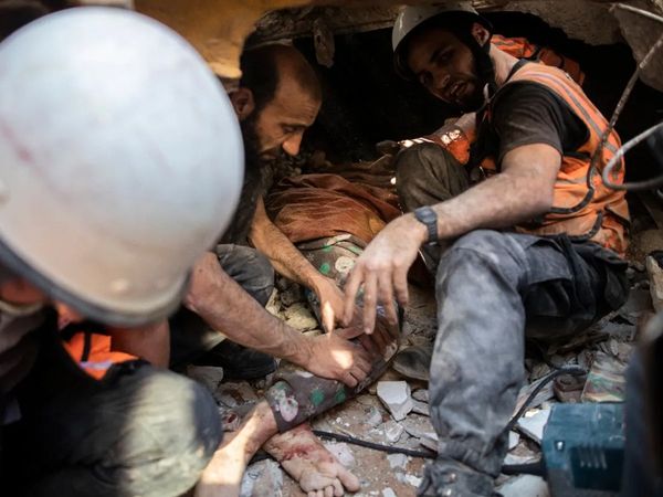  Are Israel and Hamas committing war crimes in Gaza ? 