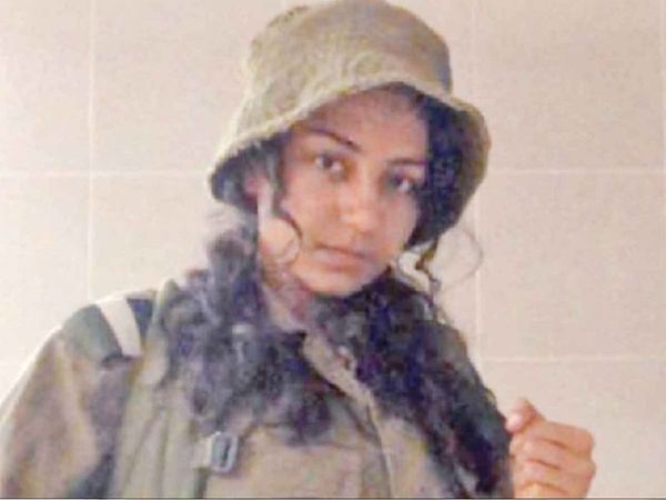 हमास से लोहा ले रही 20 साल की भारतवंशी नीत्‍शा, सीरिया जॉर्डन की सीमा पर भी रह चुकी हैं तैनात